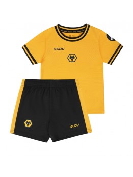 Wolves Heimtrikotsatz für Kinder 2024-25 Kurzarm (+ Kurze Hosen)